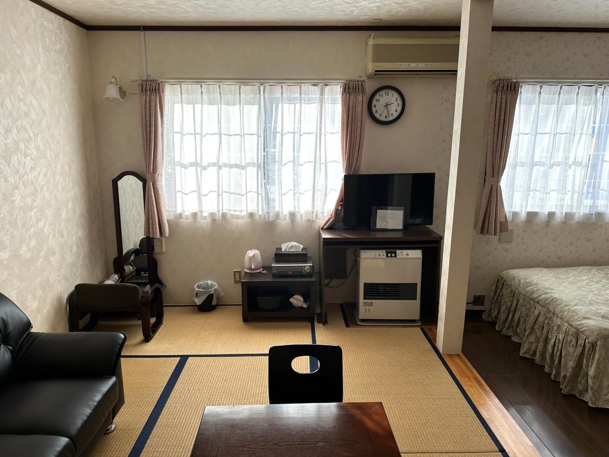 Natural Hot Spring Hakuba Symphony Exterior photo